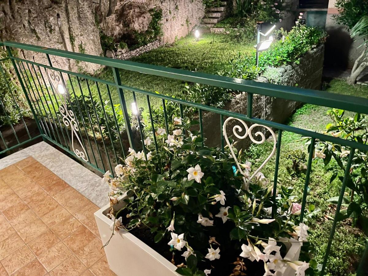 Minori Palace De Luxe Apartment Exteriör bild